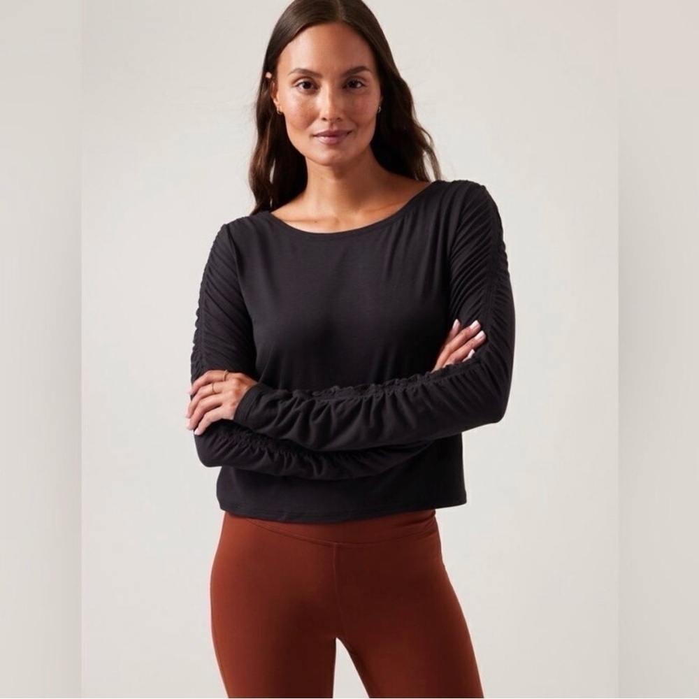 Athleta Womens All Around Ruched Top Size Large Black Long Sleeve Scoop Neck L